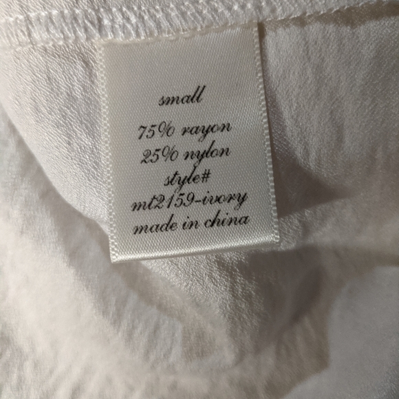 Alya V-Neck Ivory Top S - Picture 7 of 9